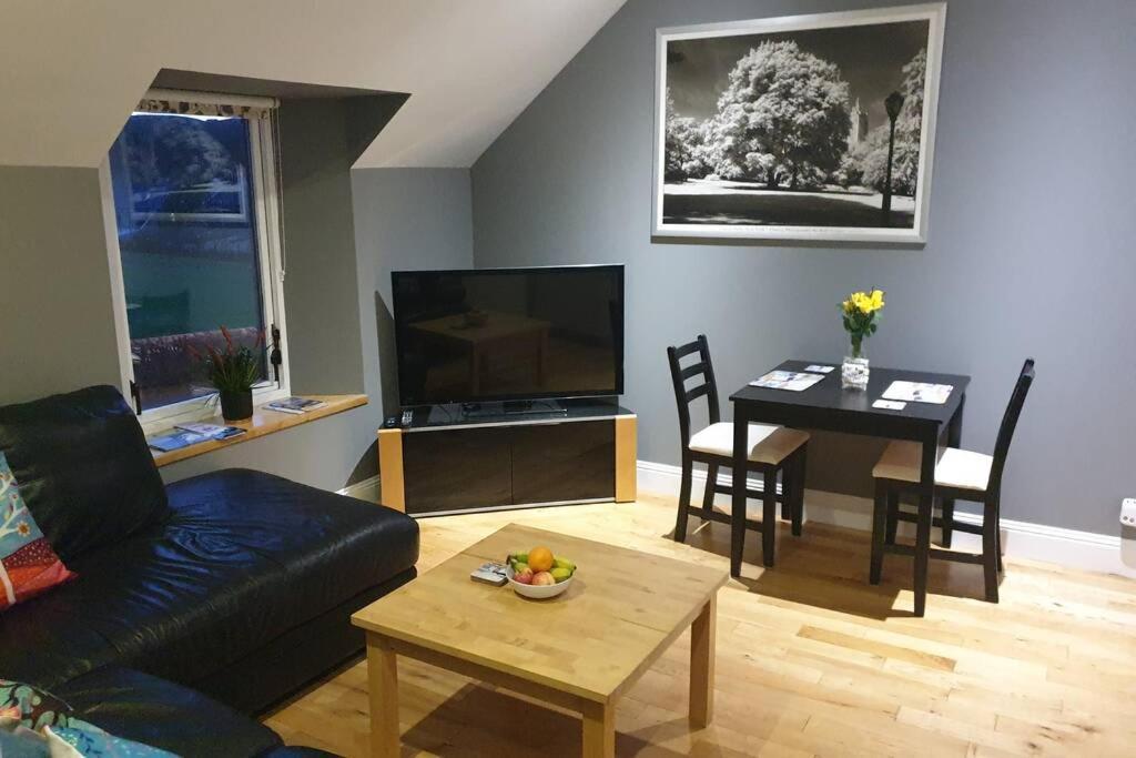 Unkenhaus. Cosy, Modern Apartment, Private Parking Lerwick Buitenkant foto